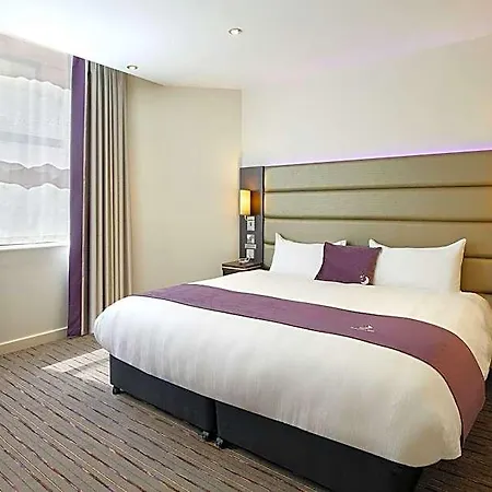 Premier Inn London City-3